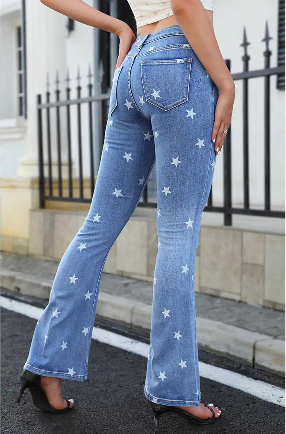 Anna-Kaci Womens Floral Daisy Embroidered Mid Rise Bell Bottom Flare Frayed Hem Jeans
