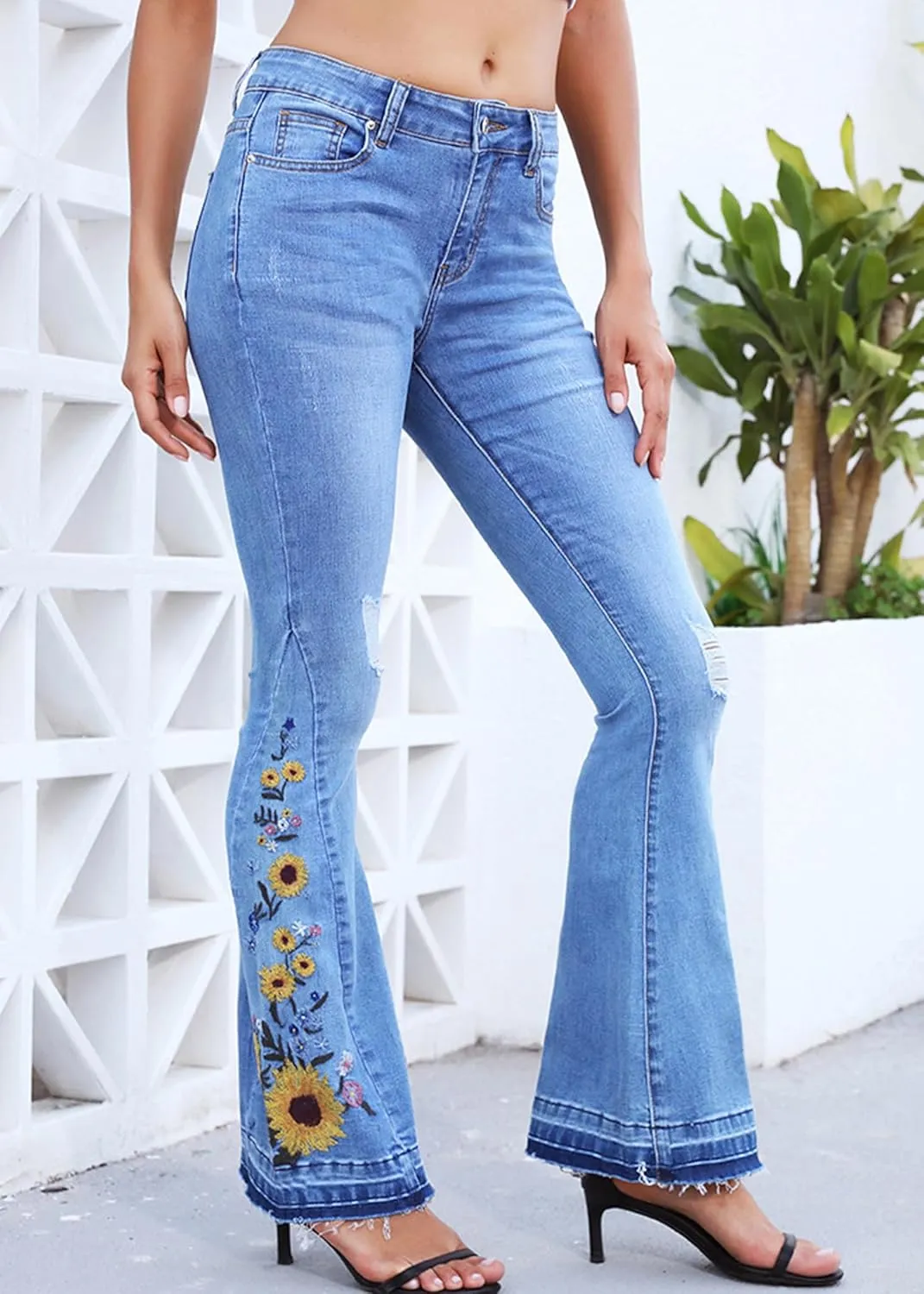 Anna-Kaci Womens Floral Daisy Embroidered Mid Rise Bell Bottom Flare Frayed Hem Jeans