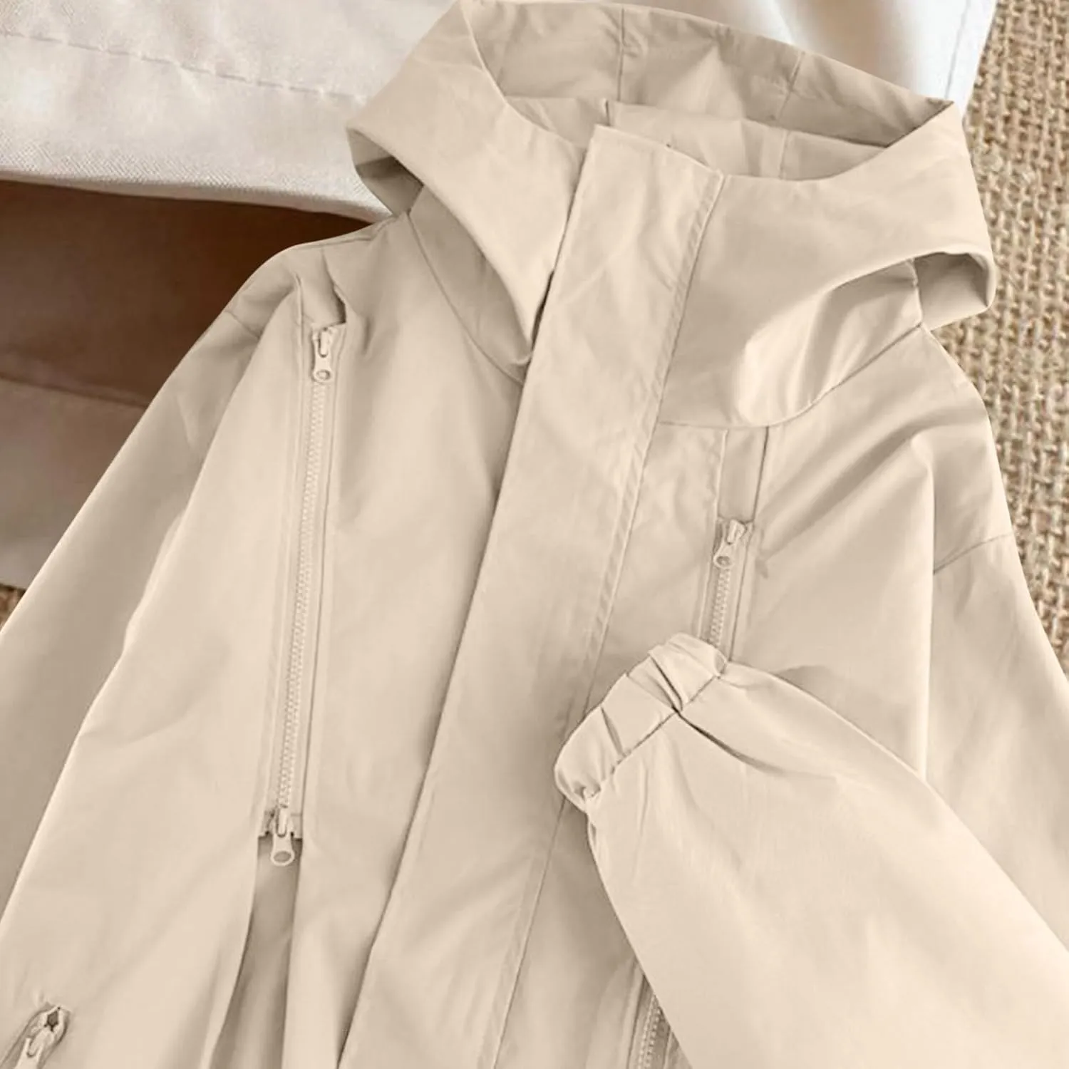 Finelylove Mens Rain Jacket Waterproof Lightweight Hooded Windbreaker Fashion Casual Light Jacket Outdoor Rain Coats