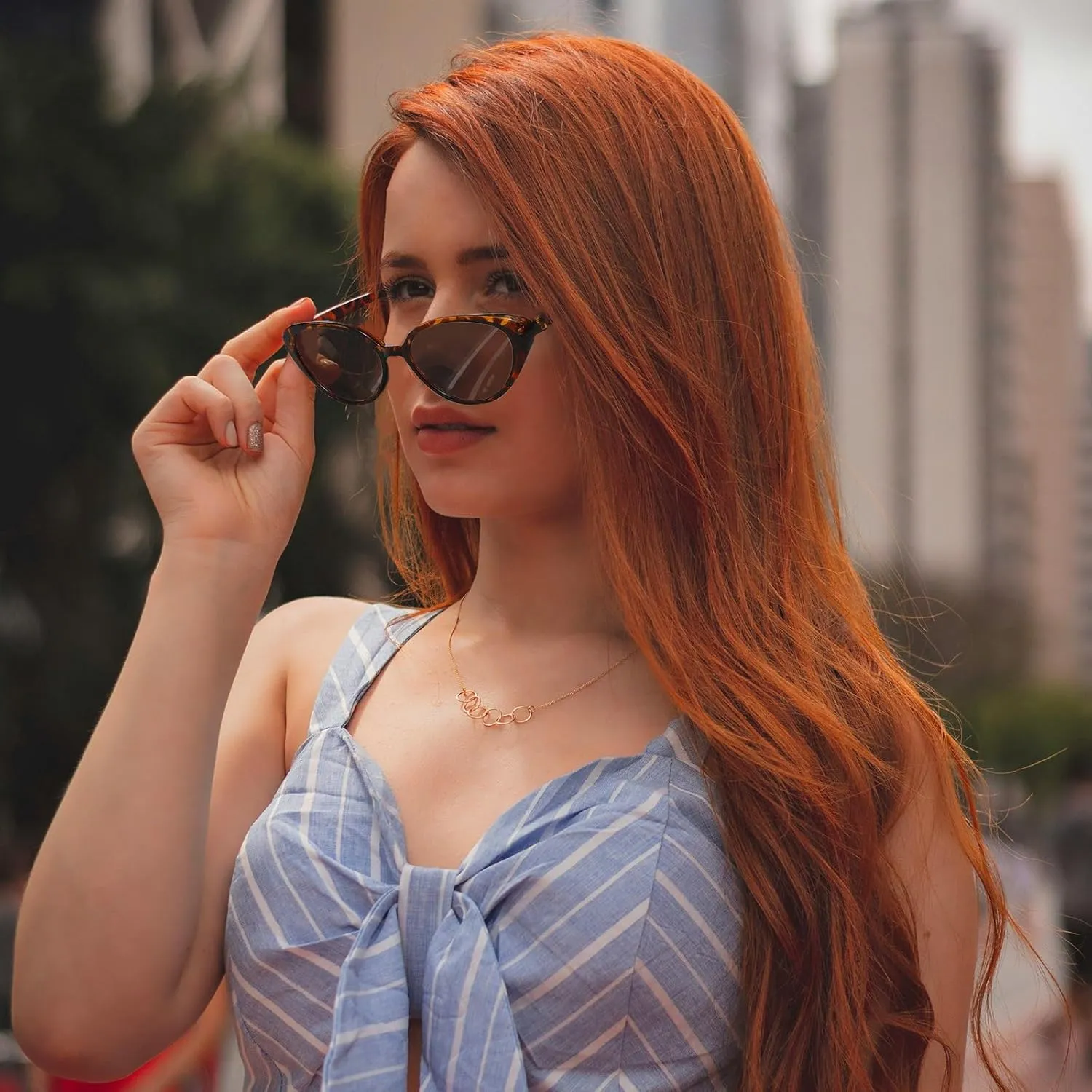 LJCZKA Retro Oval Sunglasses for Women Men 90s Small Oval Sun Glasses Fashion Vintage y2k Cat Eye Shades UV400 Protection