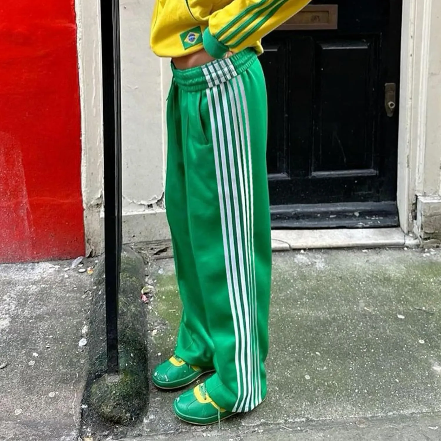 NUFIWI Women Y2k Striped Sweatpants Elastic High Rise Drawstring Track Pants Wide Leg Side Stripes Joggers with Pockets