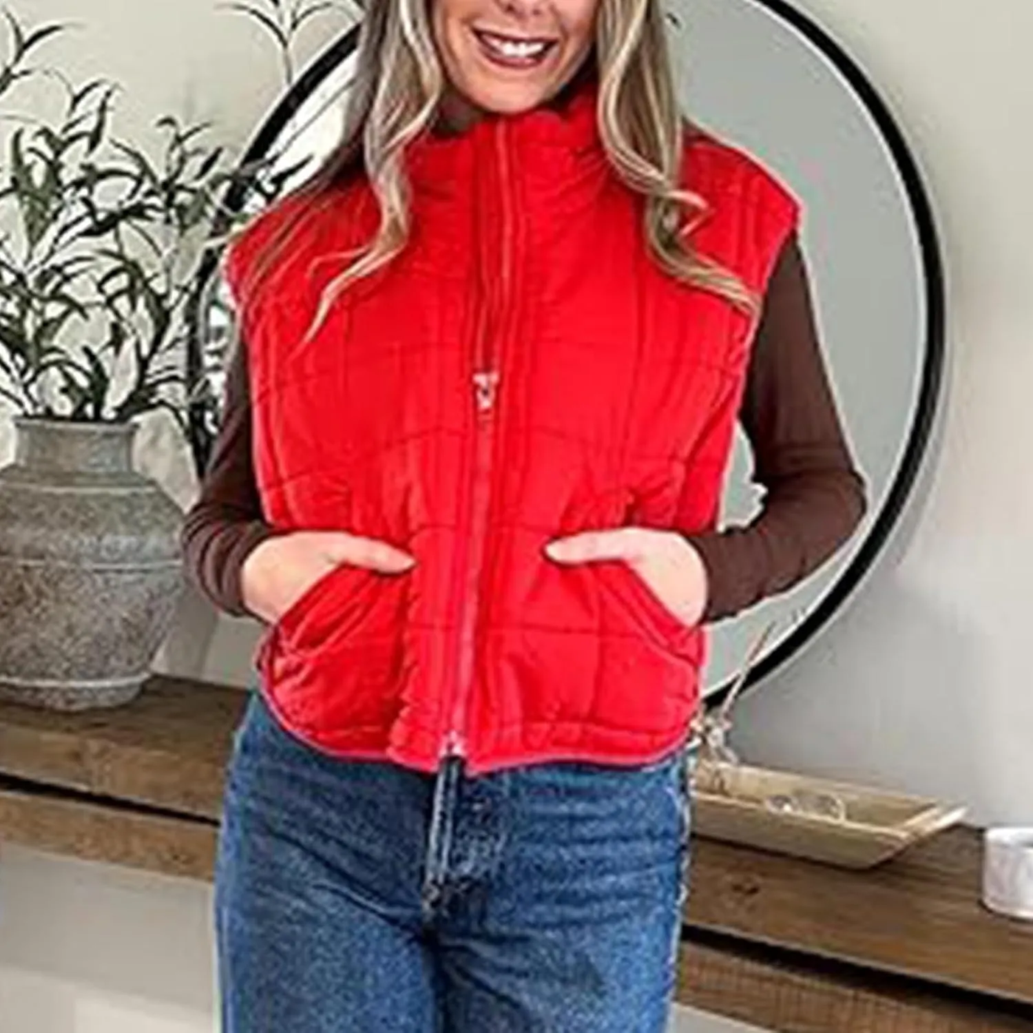 Quilted Vest Women Winter Stand Collar Cropped Quilted Down Gilet Jacket Oversized Zip Up Down Puffer Jacket Outerwear