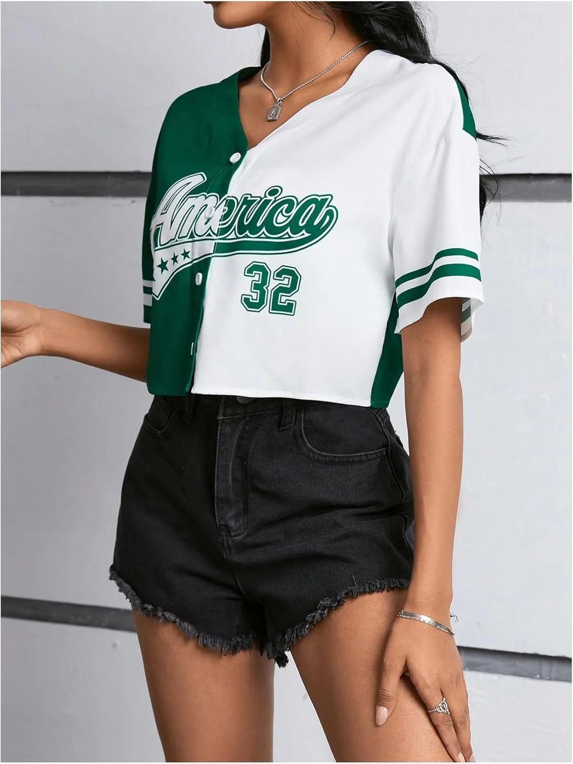 Verdusa Women's Letter Print Colorblock Drop Shoulder Crop Button Up Shirt Casual Crop Blouse