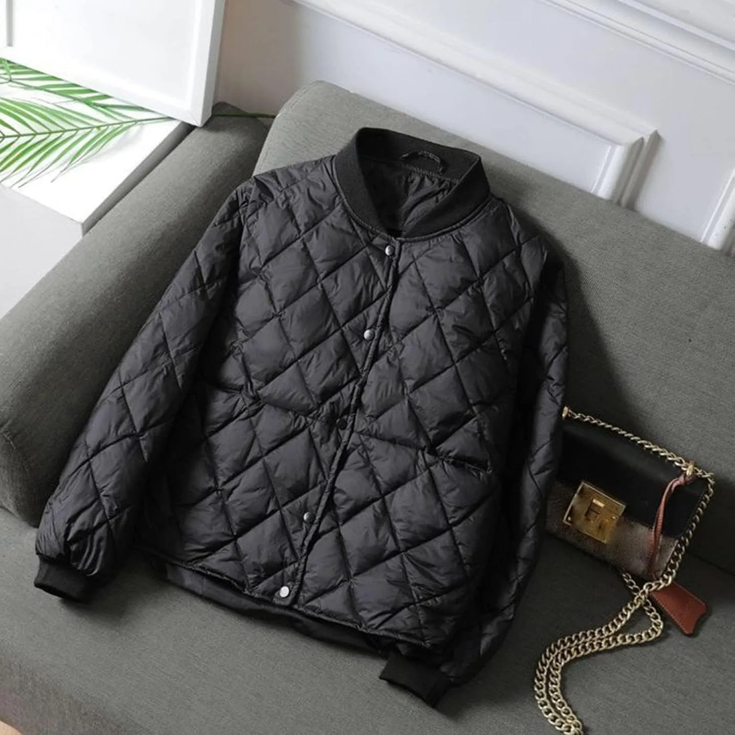 Women's Diamond Quilted Bomber Jacket Lightweight Button Down Cropped Loose Padded Coat Winter Casual Warm Outerwear